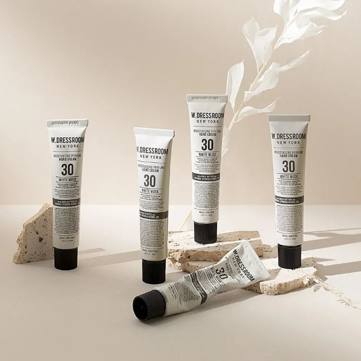 W.DRESSROOM Парфумований крем для рук, 50 мл - W.DRESSROOM Perfume Hand Cream No.30 White Musk