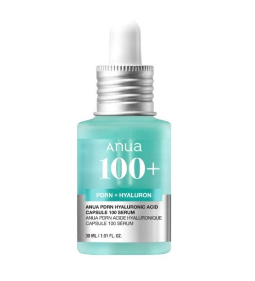 Напівпрозорий флакон із сироваткою ANUA PDRN Hyaluronic Acid Capsule 100 Serum бірюзового кольору та білою піпеткою на білому фоні.