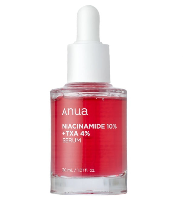 Напівпрозорий флакон із сироваткою ANUA NIACINAMIDE 10% + TXA 4% SERUM червоного кольору та білою піпеткою на білому фоні.
