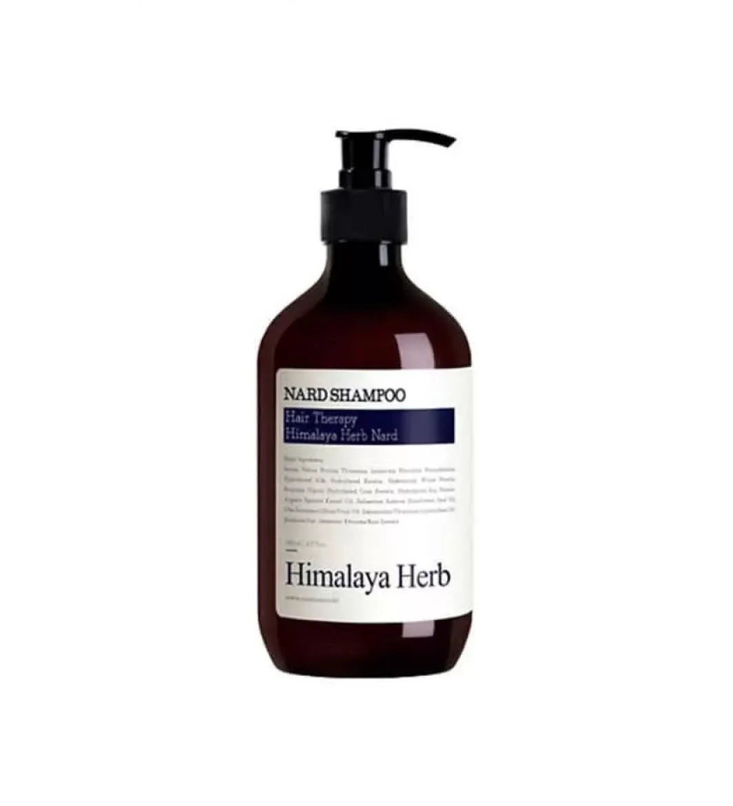Коричневий флакон з чорним дозатором та темно-синіми написами шампуню NARD з екстрактом лаванди та мускусу, 500 мл
