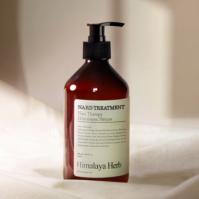 Флакон кондиціонеру NARD Treatment Signature на світлій м’якій тканині, 500 мл