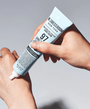 W.DRESSROOM Парфумований крем для рук (міні), 20мл - W.DRESSROOM Perfume Hand Cream Mini No.97 April Cotton