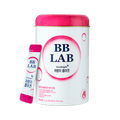 Біло-рожева баночка та саше колагену BB Lab Good Night Collagen стоять на білому фоні.