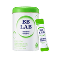 Картинка, на якій біло-зелена баночка колагену BB Lab Low Molecular Collagen Biotin Plus поряд з саше колагену, на білому фоні.