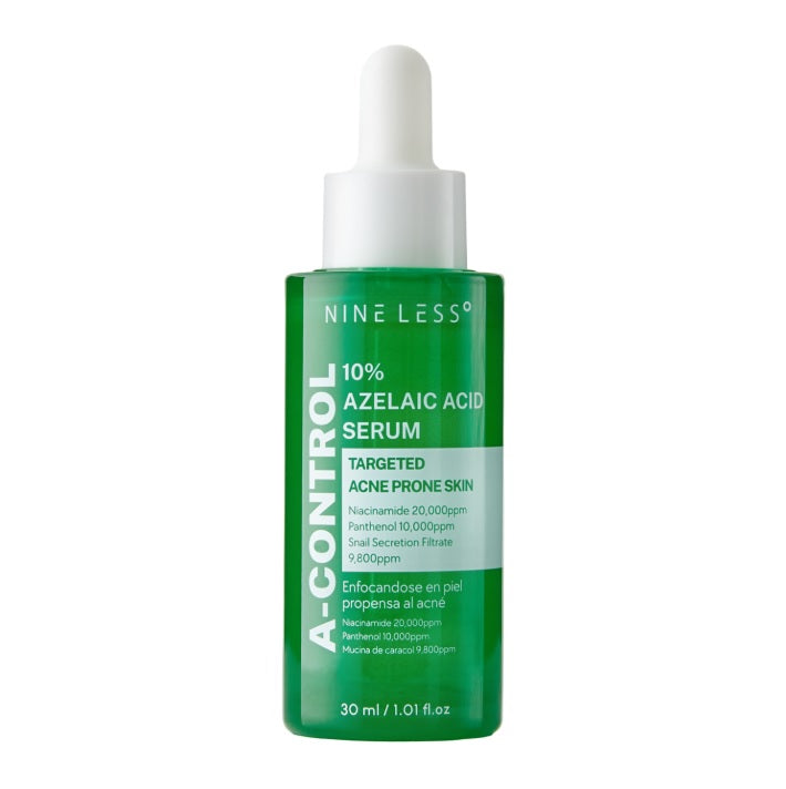 Зелена ампула з білою піпеткою сироватки Nine Less A-Control 10% Azelaic Acid Serum стоїть на білому фоні.