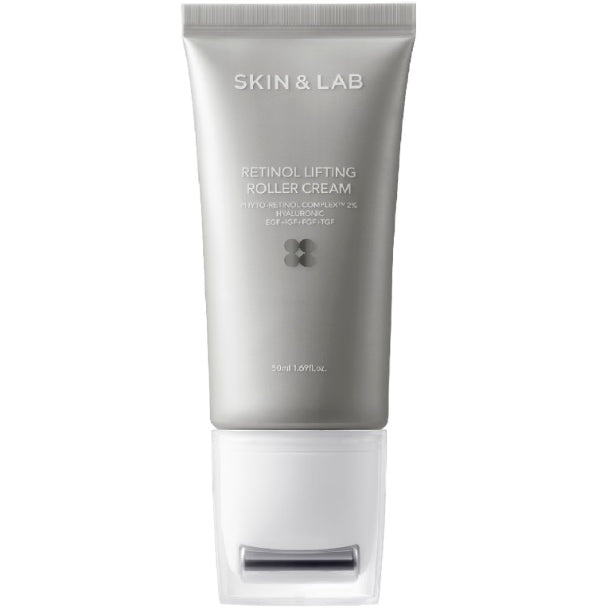 Сірий тюбик з білою роликовою насадкою крему Skin&Lab Retinol Lifting Roller Cream стоїть на білому фоні.
