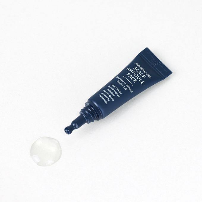 Синій тюбик Solep (Miniature) Premier Hi-gro Ampoule Pack відкритий, на білому фоні видно текстуру засобу, що видавлена з нього.