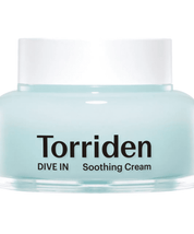 Прозора баночка з білою кришкою крему Torriden Dive-In Soothing Cream стоїть на білому фоні.